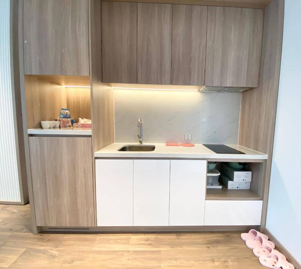 A La Carte Ha Long Apartment By The Beach Εξωτερικό φωτογραφία