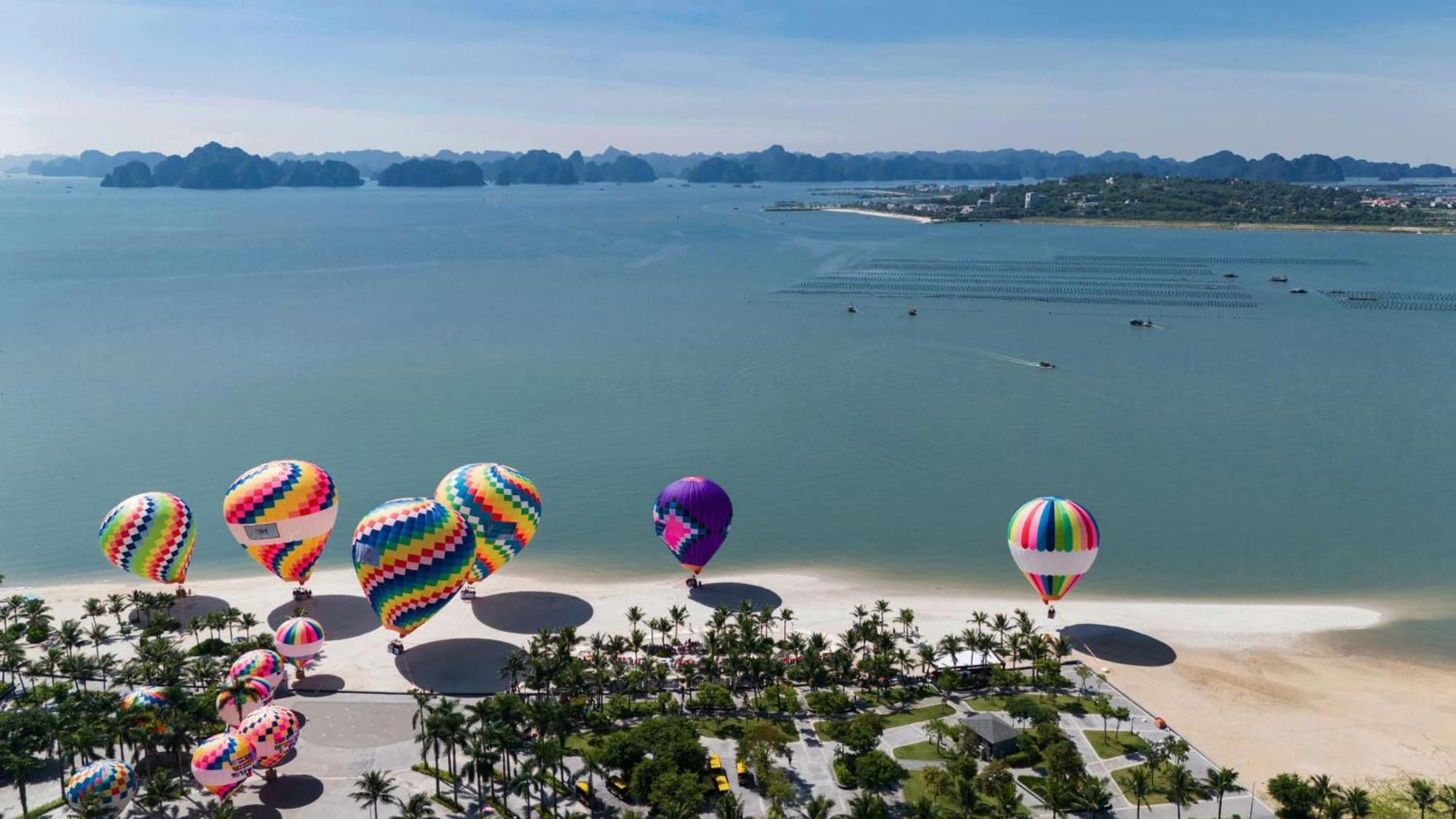 A La Carte Ha Long Apartment By The Beach Εξωτερικό φωτογραφία