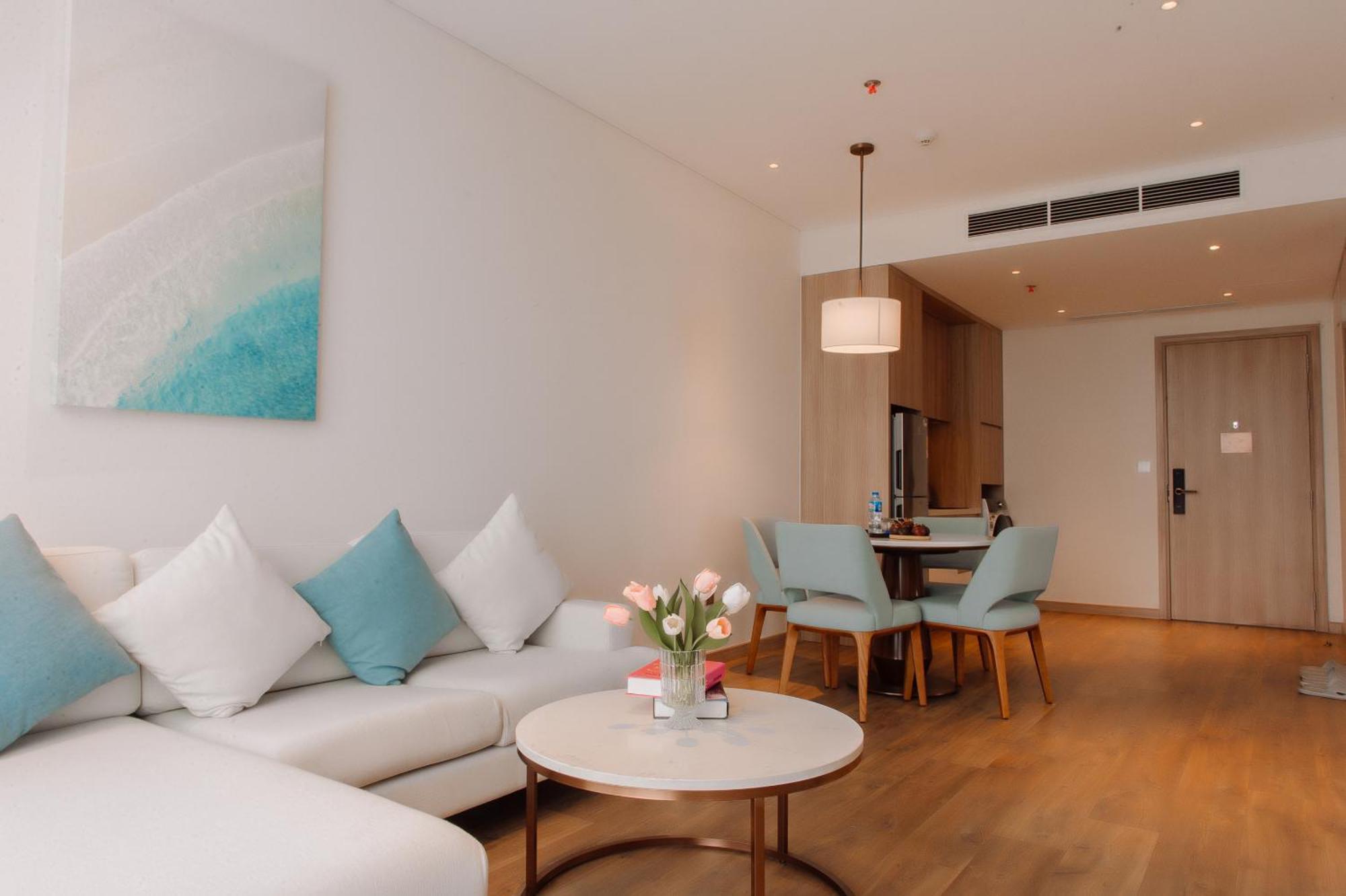A La Carte Ha Long Apartment By The Beach Εξωτερικό φωτογραφία