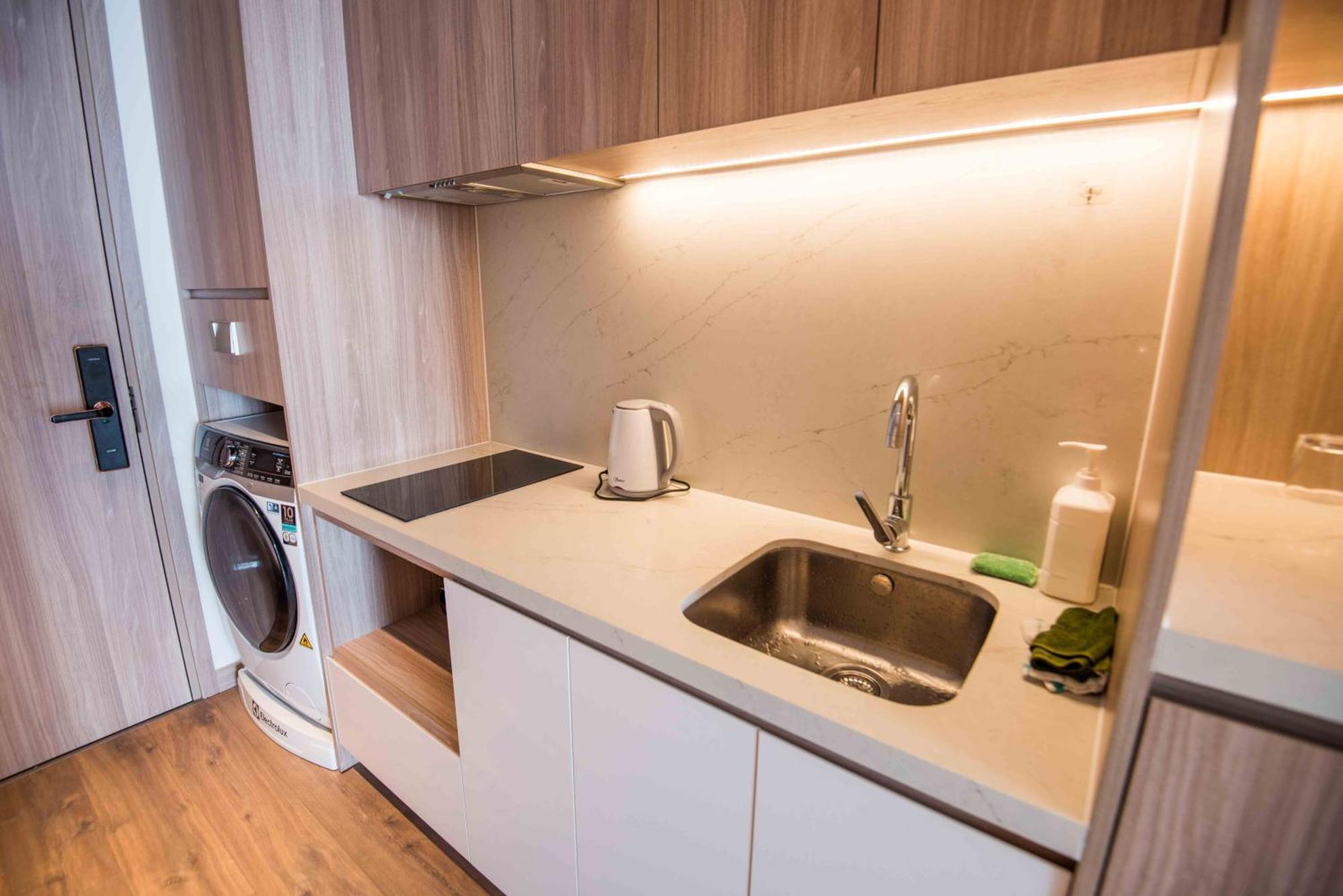 A La Carte Ha Long Apartment By The Beach Εξωτερικό φωτογραφία